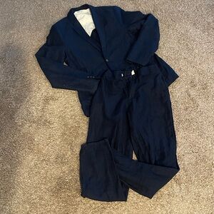 H&M Navy Linen suit
Blazer size 12
Pants size 14

Wore for one Bar Mitzvah